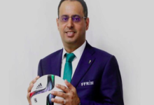 صورة رئيس اتحادية كرة القدم يعرب عن أسفه من خسارة المنتخب