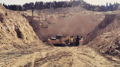 صورة آلاف المنقبين بـ “اصبيبرات” يختارون طريق السلم والحوار لنيل الحقوق