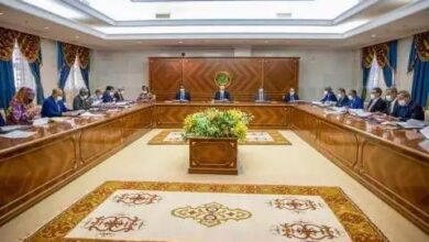 صورة بسبب سفر الرئيس خارج البلاد مجلس الوزراء يلتئم اليوم بالقصر الرئاسي