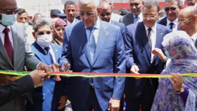 صورة وزير المياه يدشن “خدماتي” بشركة المياه ويطلق تطبيق “السقاية”