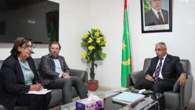 صورة وزير الصحة يستقبل بمكتبه نائب سفير إسبانيا ومنسقة المكتب الفني للتعاون