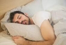 صورة علماء يكشفون عن عدد ساعات النوم المثالية لصحة الدماغ