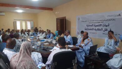 صورة مركز مبدأ وبلدية عرفات ينظمان طاولة مستديرة حول أدوات التنمية المحلية