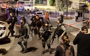 صورة الفلسطينيون يتصدون لقوات الاحتلال في نابلس وإصابة قائد لواء