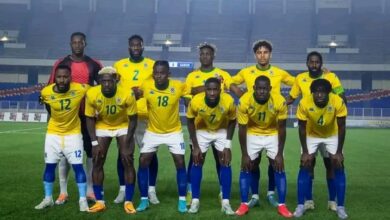 صورة لاعبي المنتخب الغابوني يرفضون السفر لمواجهة المرابطون