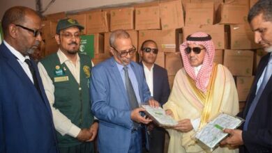 صورة مفوضية الأمن الغذائي تتسلم 75 طن من التمور هدية من المملكة العربية السعودية