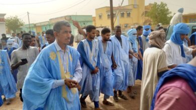 صورة كيفة: التجار يتظاهرون احتجاجا على قطع الكهرباء