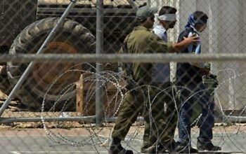 صورة رئيس هيئة شؤون الأسرى والمحررين الفلسطينية يتحدث عن معاناة الأسرى
