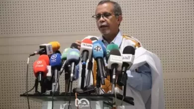 صورة لجنة التحضير للتشاور تعلن تعليق عملها إلى إشعار آخر