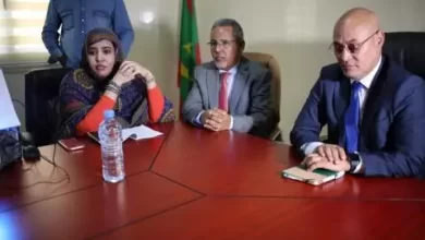 صورة وزير الثقافة يدعو عمال سلطة الإشهار لاحترام الوقت وحرمة المال العام