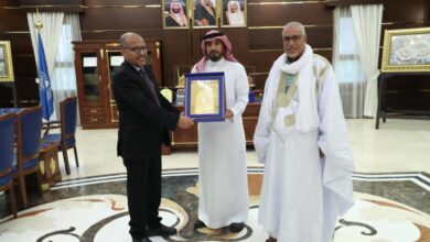 صورة لقاء يبحث الشراكة بين جامعة العيون والجامعة الإسلامية بالمدينة المنورة