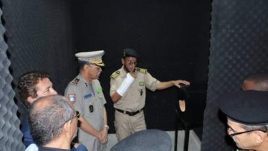 صورة المدير العام للأمن الوطني يزور مختبر الشرطة العلمية و الفنية