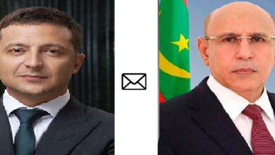 صورة رئيس الجمهورية يهنئ رئيس أوكرانيا راجيا أن تضع الحرب أوزارها بسرعة