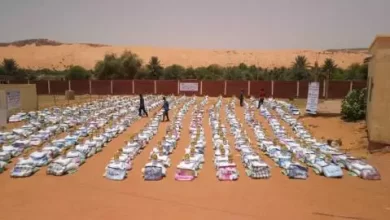 صورة جمعية الرحمة الكويتية تقدم مساعدات للمتضررين من السيول في انبيكه