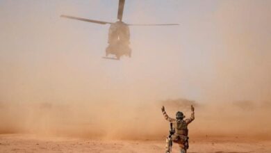 صورة مالي تتهم فرنسا بدعم الإرهاب في بلادها.. وقائد برخان يرد  