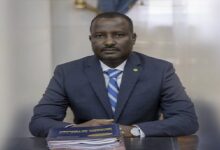 صورة وزير الثقافة يتوجه إلى مصر للمشاركة في الدورة الـ52 لمجلس وزراء الإعلام العرب
