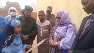 صورة عمدة “بير أم أكرين” تطلق محظرة نموذجية بحضور السلطات الإدارية