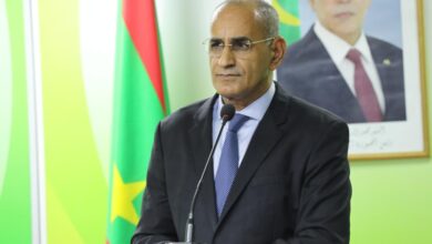 صورة الناطق باسم الحكومة: العمل مازال جاريا في طريق بوتلميت ألاك والتساهل في معايير الجودة غير مقبول