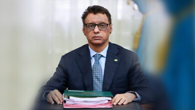 صورة وزير البترول يعود إلى نواكشوط