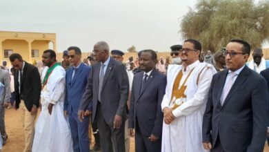 صورة وزير الثقافة يحضر رفع العلم والنشيد بالمدرسة رقم 1 بمدينة مال (صور)