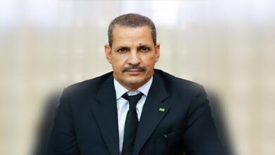 صورة وزير التجارة والصناعة يتوجه إلى الجزائر للمشاركة في المعرض العربي للصناعات الصغيرة والمتوسطة