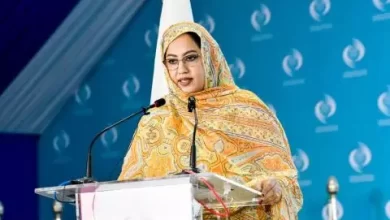 صورة السيدة الأولى: المرأة الموريتانية أثبتت قدراتها في مهام صعبة
