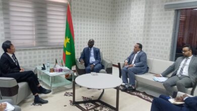 صورة وزير الشؤون الاقتصادية يجري مباحثات مع سفير اليابان