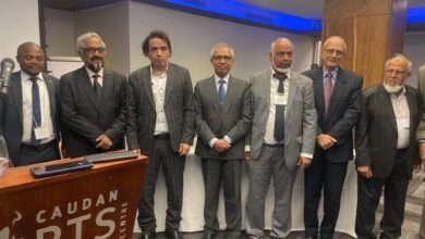 صورة استقبال رسمي للباحث الموريتاني بدي أبنو في جزيرة موريشيوس