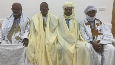 صورة الشيخ العام للطريقة القادرية بموريتانيا يزور فضيلة القاضي الشيخ محمد الرحمن ولد عبدي (تفاصيل)