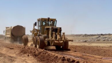 صورة وزارة النقل توجه إنذارا للشركات المنفذة لشبكات الطرق في الداخل
