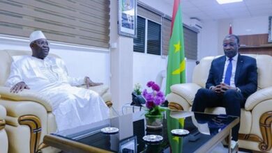 صورة وزير الإسكان يجري مباحثات مع سفير غينيا بيساو المعتمد لدى موريتانيا