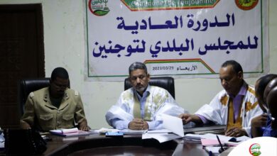 صورة المجلس البلدي لتوجنين يجيز الحساب الإداري وثناء على أداء العمدة