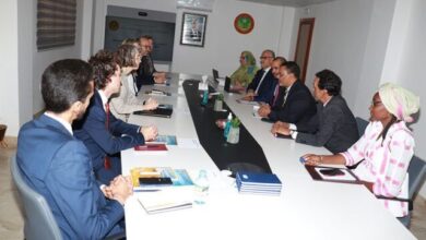 صورة وفد أمريكي يجري مباحثات مع وزير التحول الرقمي