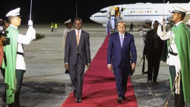 صورة رئيس الجمهورية يعود إلى نواكشوط بعد زيارة عمل لدولة الإمارات