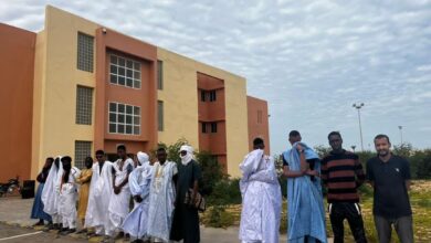 صورة وقفة احتجاجية على إغلاق المطعم الجامعي يوم العيد