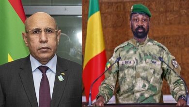 صورة غزواني يهاتف رئيس مالي الانتقالي ويعزيه في والده