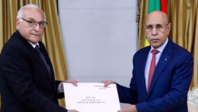 صورة غزواني يلتقي وزير خارجية الجزاير  أحمد عطاف (صورة)
