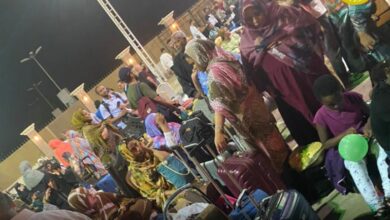 صورة الموريتانيون في السودان.. الجالية تجتمع في الميناء والإبحار بعد ساعات (صور)