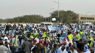صورة أنصار المعارضة يتوافدون على المهرجان الاحتجاجي على نتائج الانتخابات