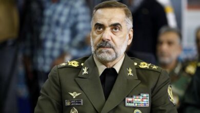 صورة وزير الدفاع الإيراني: ليست لدينا قيود على تصدير واستيراد المعدات العسكرية