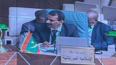صورة رئيس “الهابا” يقدم عرضا حول التغطية الاعلامية للحملات الانتخابية بموريتانيا