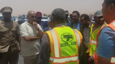 صورة وزير التجهيز يتفقد مشاريع طرقية بولاية الحوض الغربي