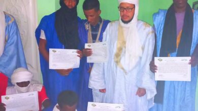 صورة تخرج كوكبة من حفاظ القرآن الكريم من زاوية شيخنا ولد يب ولد التار بقرية المقام (تفاصيل)