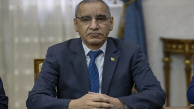 صورة وزير الداخلية يتولى إدارة البلد في غياب الرئيس والوزير الأول