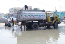 صورة بلدية لكصر تطلق حملة لشفط مياه الأمطار وردم البرك بالمقاطعة