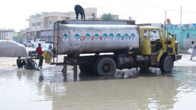 صورة بلدية لكصر تطلق حملة لشفط مياه الأمطار وردم البرك بالمقاطعة
