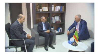 صورة محافظ البنك المركزي الموريتاني يجري مباحثات مع وزير المالية الجزائري