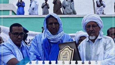 صورة محمد ولد سيدي الخليل يهنئ شيح محظرة أهل أحمد تلمود على التكريم المستحق (تهنئة)