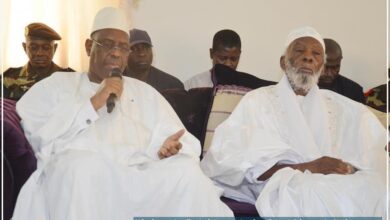 صورة ماكي صال يزور الخليفة العام للطريقة القادرية الكنتية “بانجيصان” رفقة وفد رفيع المستوى