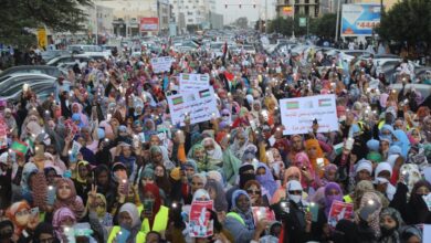 صورة نساء وأطفال موريتانيا ينظمون مسيرة تضامنية مع غزة (صور)